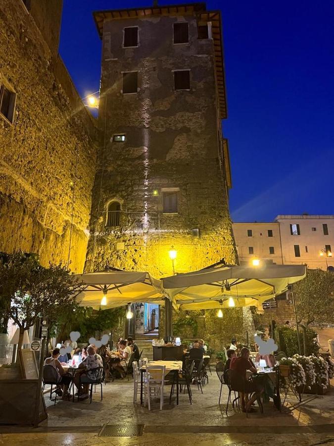 Affittacamere Licenza N.1 Presso La Magica Torre Pitigliano Exterior foto