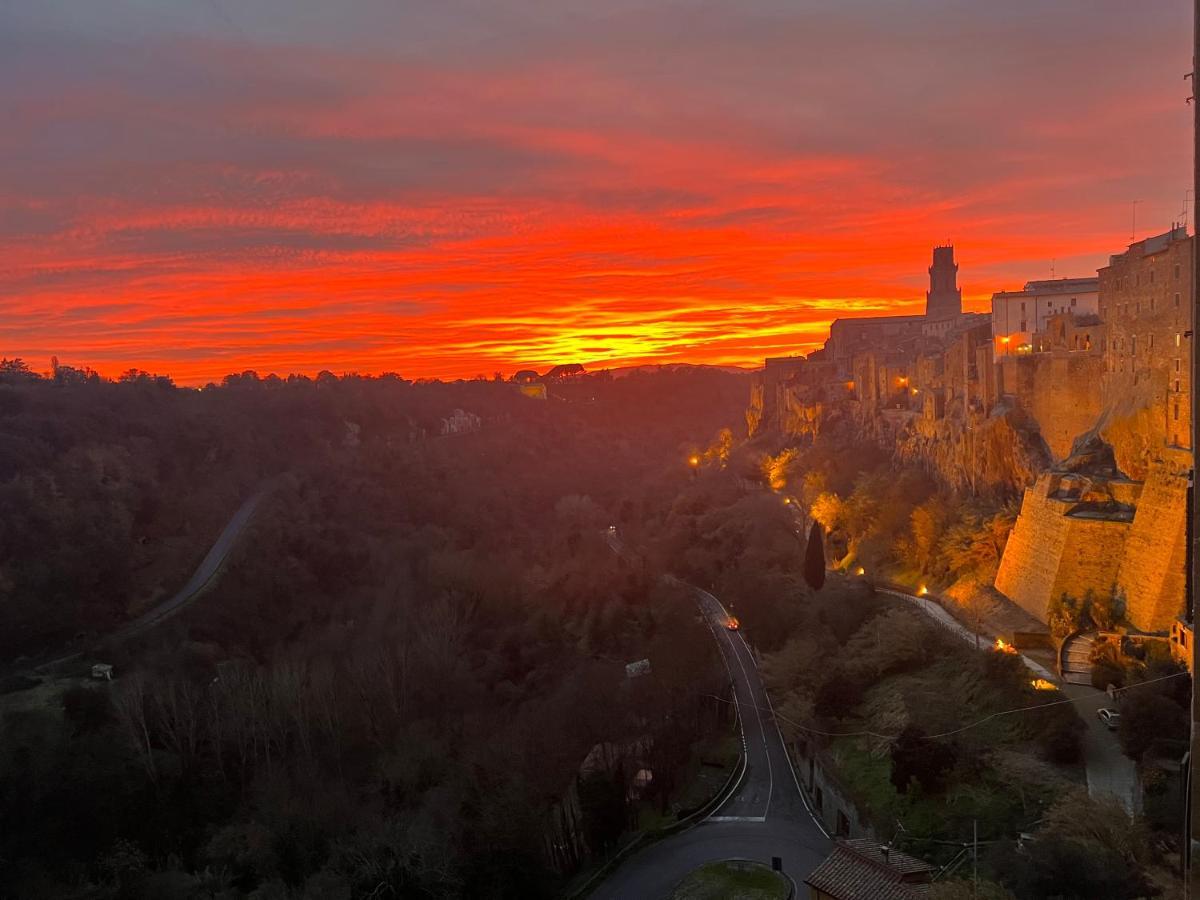 Affittacamere Licenza N.1 Presso La Magica Torre Pitigliano Exterior foto